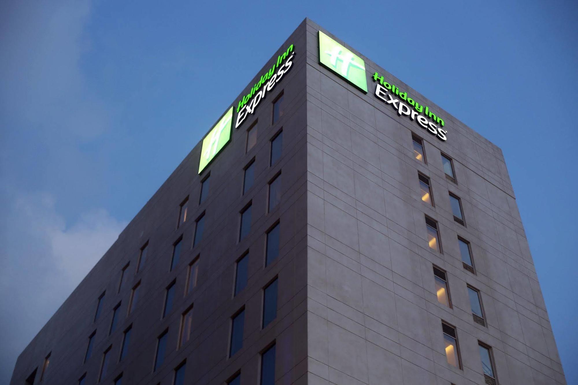 Holiday Inn Express Chennai Old Mahabalipuram Road Extérieur photo