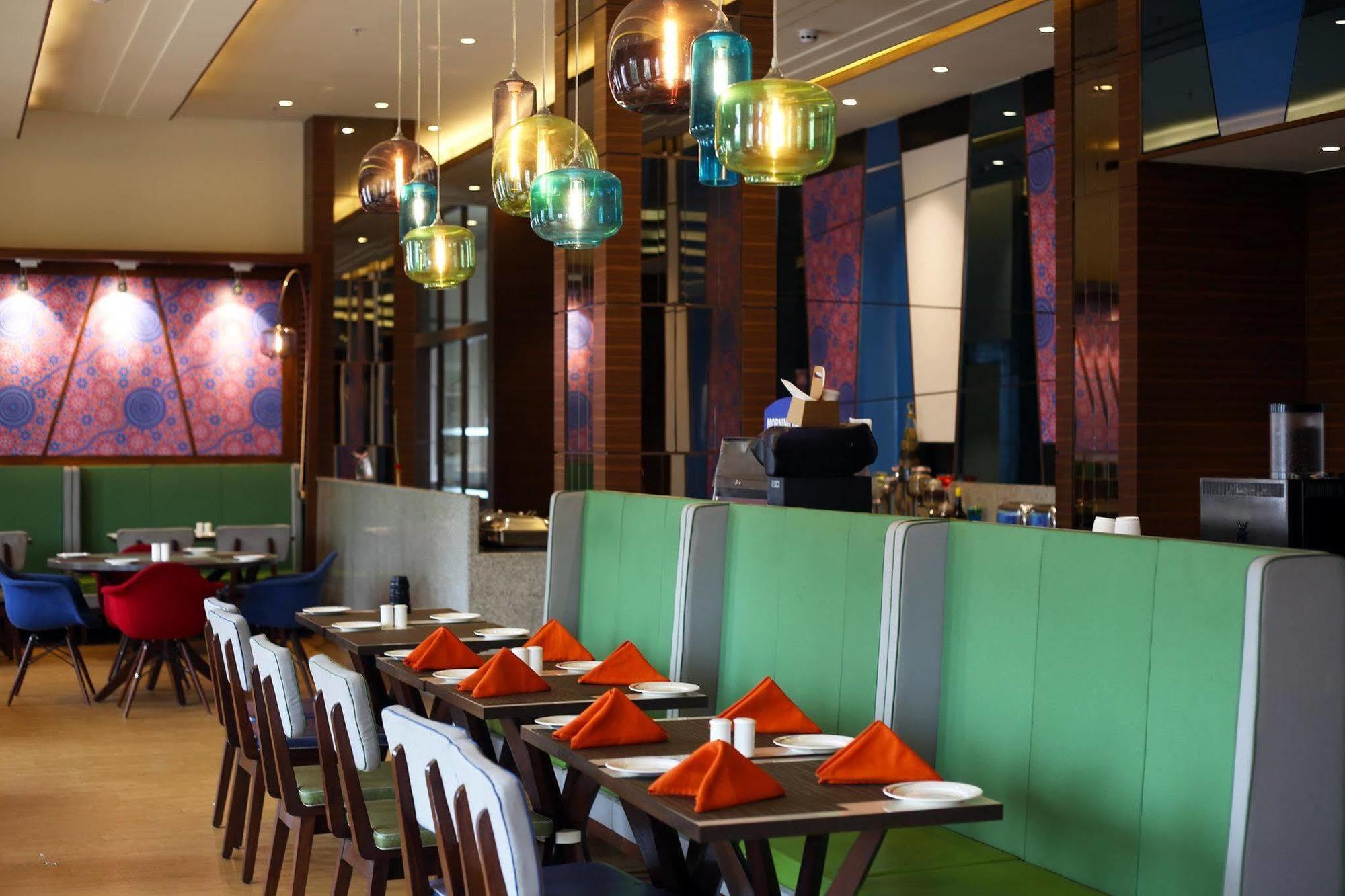 Holiday Inn Express Chennai Old Mahabalipuram Road Extérieur photo