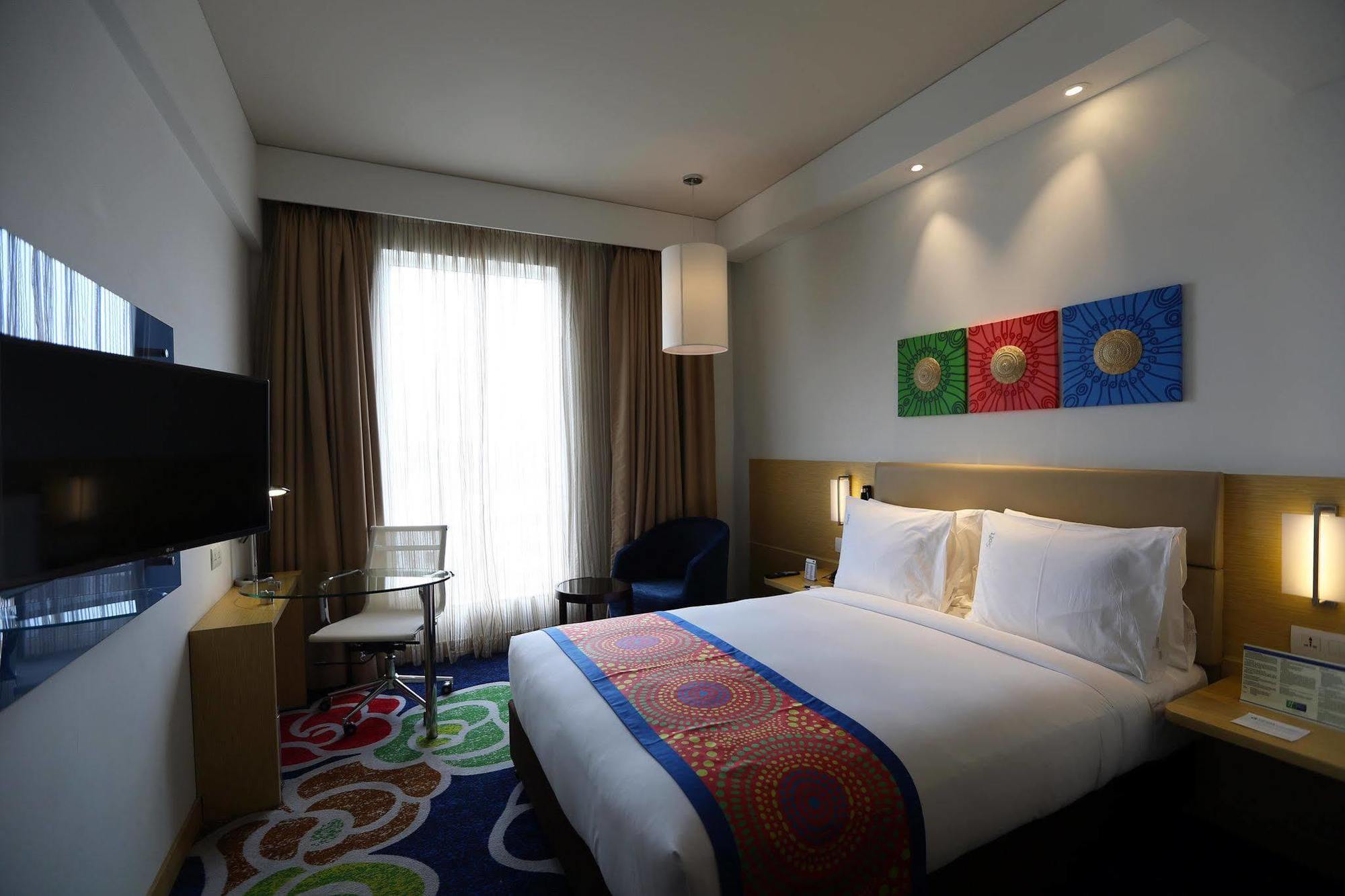 Holiday Inn Express Chennai Old Mahabalipuram Road Extérieur photo